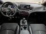 Kia ProCeed 1.5 T-GDi GT-Line Airco | Camera | Cruise Adaptief | DAB | Keyless | LED | LMV 17" | Navi | PDC Achter | Stoel-Stuurverwarming |
