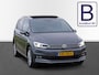 Volkswagen Touran 1.5 TSI Highline / Trekhaak / LED / Panodak
