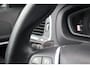 Volvo V40 Cross Country 2.0 T4 AWD Summum | Trekhaak | Navigatie | High Performance Audio | All-Season banden | Achteruitrijcamera | Parkeersensoren | Panoramadak | LED Koplampen | Lederen Bekleding | Stoelverwarming