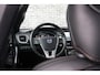 Volvo V40 Cross Country 2.0 T4 AWD Summum | Trekhaak | Navigatie | High Performance Audio | All-Season banden | Achteruitrijcamera | Parkeersensoren | Panoramadak | LED Koplampen | Lederen Bekleding | Stoelverwarming