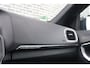 Volvo V40 Cross Country 2.0 T4 AWD Summum | Trekhaak | Navigatie | High Performance Audio | All-Season banden | Achteruitrijcamera | Parkeersensoren | Panoramadak | LED Koplampen | Lederen Bekleding | Stoelverwarming