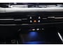 Volkswagen Golf 1.5 eTSI R-Line DSG | Carplay | Camera | Sfeerverlichting | Winter Pakket