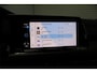 Volkswagen Golf 1.5 eTSI R-Line DSG | Carplay | Camera | Sfeerverlichting | Winter Pakket