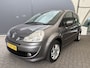 Renault Grand Modus 1.2 TCE Dynamique Airco - Cruise control - Parkeersensor achter - Radio/Cd speler - Elektrische ramen - Mistlampen voor - Licht metalen velgen 15 inch - Centrale vergrendeling met afstandsbediening