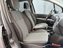 Renault Grand Modus 1.2 TCE Dynamique Airco - Cruise control - Parkeersensor achter - Radio/Cd speler - Elektrische ramen - Mistlampen voor - Licht metalen velgen 15 inch - Centrale vergrendeling met afstandsbediening
