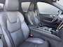 Volvo XC60 2.0 T8 Plug-in hybrid AWD Ultra Black Edition Trekhaak / Panorama dak / Bowers & Wilkins / Stoelverwarming, koeling, massage / Grote accu / 21' / Sportstoelen / memory seats