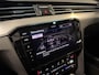 Volkswagen Passat 1.5 TSI R-Line Business + Pano Virtual H&K