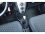 Toyota Yaris 1.0 VVTi + 5Deurs, NL, Stuurbekrachtiging, AIRCO, CV, Boekjes, KEURIGE auto