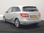 Mercedes-Benz B-klasse 180 123pk Dealer O.H | Trekhaak | Camera | Cruise Control | Led Koplampen | Navigatie | Lederen Sportstoelen | 17"L.M |