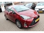 Toyota Yaris 1.0 VVT-i Design Red