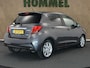 Toyota Yaris 1.5 Full Hybrid Dynamic - KEYLESS ENTRY - ACHTERUITRIJCAMERA - CRUISE CONTROL - BLUETOOTH TELEFOONVERBINDING - LICHTMETALEN VELGEN - CLIMATE CONTROL