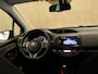 Toyota Yaris 1.5 Full Hybrid Dynamic - KEYLESS ENTRY - ACHTERUITRIJCAMERA - CRUISE CONTROL - BLUETOOTH TELEFOONVERBINDING - LICHTMETALEN VELGEN - CLIMATE CONTROL