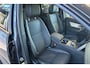 Land Rover Discovery Sport P270e Landmark Edition | Panoramadak | Black Pack | 20 inch Gloss Black | Cold Climate Pack