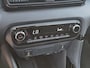 Toyota Yaris 1.5 Hybrid 115 Dynamic COMFORT PACK PDC BLIND SPOT STUUR EN STOELVERWARMING