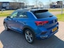 Volkswagen T-Roc 1.5 TSI R-Line 150PK DSG 2019 Pano Camera Blauw
