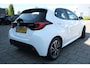 Toyota Yaris 1.5 Hybrid 115PK Dynamic Automaat | Apple Carplay / Android auto | Achteruitrij camera | 4,2” digitaal instrumentenpaneel ‘Binocular’ | Ramen, elektrisch bedienbaar voor en achter | Smart Entry met s