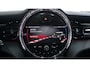 MINI Cooper 5-Deurs 1.5 Business Edition 2e Eig. NAP Clima Navi Panodak PDC achter Apple-carplay bleutooth telefonie Sportstoelen voor half lederen bekleding cruise-controle