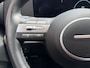 Hyundai Kona 1.6 GDI HEV Comfort Smart | Stuur-/ Stoelverwarming | Climate Control | Navigatie | Achteruitrijcamera | Parkeersensoren voor en achter | Apple Carplay/ Android auto |
