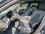 Volvo XC60 T8 455PK Plug-in hybrid AWD Plus Black Edition | Facelift | Trekhaak | Blis | Luchtvering | Pano | ACC | 360 Camera | HUD | H&K | Elektr. stoelen |