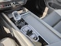 Volvo XC60 T8 455PK Plug-in hybrid AWD Plus Black Edition | Facelift | Trekhaak | Blis | Luchtvering | Pano | ACC | 360 Camera | HUD | H&K | Elektr. stoelen |