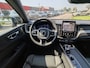 Volvo XC60 T8 455PK Plug-in hybrid AWD Plus Black Edition | Facelift | Trekhaak | Blis | Luchtvering | Pano | ACC | 360 Camera | HUD | H&K | Elektr. stoelen |