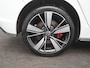 Volkswagen Golf 1.4 eHybrid GTE - RIJKLAARPRIJS - All Seasonbanden - Achteruitrijcamera - Elektrisch Glazen Schuif-/Kanteldak - Apple Carplay - Android Auto - Stuurverwarming