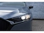 Mazda 3 2.0 e-SkyActiv-G M Hybrid 150 Sportive | Bose Audio | Keyless Entry | Cruise Control Adaptief | Dodehoekdetectie | LED Koplampen | Achteruitrijcamera | Parkeersensoren | Navigatie | Apple Carplay | Android Auto