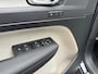 Volvo XC40 2.0 T4 AWD Inscription 1e eigenaar origineel NL Panoramadak Stoelverwarming Camera