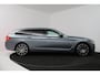 BMW 5-Serie Touring 530i High Executive (PANORAMADAK, SFEERVERLICHTING, ELEKTR STOELEN, STOEL/STUUR VERWARMING, CAMERA)