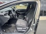 Toyota Corolla 2.0 Hybrid Executive | 06-10141018 Voor meer informatie