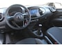 Toyota Aygo X 1.0 VVT-i MT first | Rijklaar | Stoelverw. | Clima | LED | Apple/Android | Privacy glass | LM-velgen | All-seasons