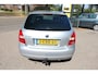Skoda Fabia Combi 1.2 TSI Cruise control, Climate control, Trekhaak, Armsteun, Boordcomputer 15" LMV