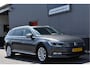 Volkswagen Passat Variant 1.8 TSI Highline DSG 180pk, Trekhaak, Adaptive cruise, Comfortstoelen, Massage, Carplay