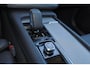 Volvo XC90 T8 Recharge AWD Ultimate Dark - Luchtvering - Panoramisch schuif-/kanteldak - Head up display - IntelliSafe Assist & Surround - Getint glas - verwarmbaar stuurwiel - 360º camera - Parkeersensoren voor & achter - Voorstoelen en buitenste zitplaatsen 2e zitrij verwarmbaar - Trekhaak - DAB - Keyless - Apple® CarPlay - Android Auto - 19' LMV
