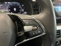 Skoda Kamiq 1.0 TSI DSG Clever Panoramadak Trekhaak Navigatie Apple Carplay Android Auto Camera Parkeerhulp Cruise Control Stoelverwarming Climate Control Lichtmetalen velgen