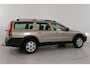 Volvo V70 Cross Country 2.4 T Geartr. Comf. | Blijvend Youngtimer | Cruise | Trekhaak | Lage stand |