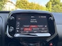 Peugeot 108 Top! Style 1.0 72pk | Camera | Stoelverwarming | Apple Carplay / Android Auto | Airco | Allseason banden |