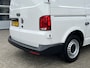 Volkswagen Transporter 2.0 TDI L1H1 Sortimo Kastinrichting Airco Cruise controle Telefoonverbinding 2-Persoons Apple carplay Euro 6 Dealer onderhouden