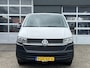 Volkswagen Transporter 2.0 TDI L1H1 Sortimo Kastinrichting Airco Cruise controle Telefoonverbinding 2-Persoons Apple carplay Euro 6 Dealer onderhouden