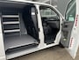 Volkswagen Transporter 2.0 TDI L1H1 Sortimo Kastinrichting Airco Cruise controle Telefoonverbinding 2-Persoons Apple carplay Euro 6 Dealer onderhouden