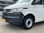 Volkswagen Transporter 2.0 TDI L1H1 Sortimo Kastinrichting Airco Cruise controle Telefoonverbinding 2-Persoons Apple carplay Euro 6 Dealer onderhouden