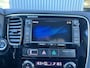 Mitsubishi Outlander 2.0 PHEV ( EXPORT ) Motorstoring ) Hybrid Airco Cruise controle Trekhaak 1500kg trekgewicht Leder Achterruitrijcamera Parkeersensoren voor en achter Telefoonverbinding Navigatiesysteem Oplaadkabel Stu