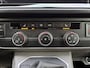 Volkswagen Transporter T6.1 2.0 TDI L2H1 200 pk DC 4 Motion Highline Bulli 2x elektrische schuifdeuren en achterklep 4x4 Leder Two-tone kleur Airco Cruise controle Trekhaak 2500kg Dealer onderhouden Vol!! Dubbele cabine 4WD BPM VRIJ
