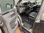 Volkswagen Transporter T6.1 2.0 TDI L2H1 200 pk DC 4 Motion Highline Bulli 2x elektrische schuifdeuren en achterklep 4x4 Leder Two-tone kleur Airco Cruise controle Trekhaak 2500kg Dealer onderhouden Vol!! Dubbele cabine 4WD BPM VRIJ