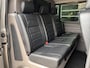 Volkswagen Transporter T6.1 2.0 TDI L2H1 200 pk DC 4 Motion Highline Bulli 2x elektrische schuifdeuren en achterklep 4x4 Leder Two-tone kleur Airco Cruise controle Trekhaak 2500kg Dealer onderhouden Vol!! Dubbele cabine 4WD BPM VRIJ