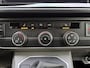 Volkswagen Transporter T6.1 2.0 TDI L2H1 200 pk DC 4 Motion Highline Bulli 2x elektrische schuifdeuren en achterklep 4x4 Leder Two-tone kleur Airco Cruise controle Trekhaak 2500kg Dealer onderhouden Vol!! Dubbele cabine 4WD BPM VRIJ