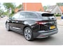 Skoda Enyaq iV 60 / Navigatie / LED / Parkeersensoren / LM 19 inch / Leder-/stof bekleding / APP