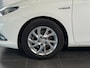 Toyota Auris Touring Sports 1.8 Hybrid Black Edition Go | Parkeersensoren voor - en achter | Trekhaak |