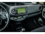 Toyota Yaris 1.3 VVT-i Dynamic Bi-Tone | Pano | LM Velgen
