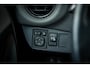 Toyota Yaris 1.3 VVT-i Dynamic Bi-Tone | Pano | LM Velgen